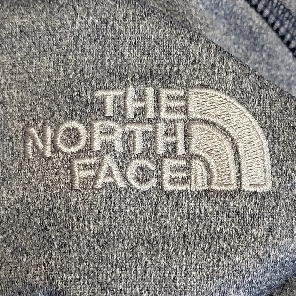 The North Face Mens XL Quarter Zip Pullover Heather Grey Aerotek Performance Top